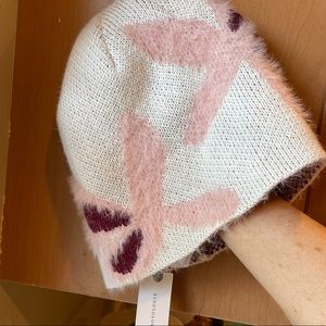 Super cute beanie Anthropologie hat winter NEW
